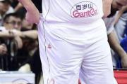 爱游戏体育-约基奇内线发威，助掘金队夺取胜利
