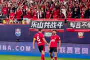 爱游戏官方入口-榜首之争愈发激烈，球队实力悬殊不再