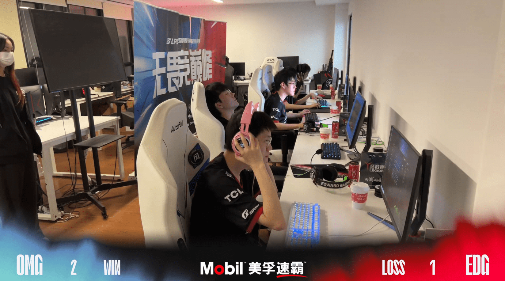 DFM力克EDG，Canyon成为全场焦点半决赛3:1（北京）