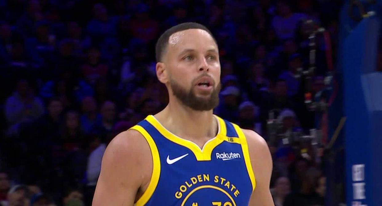 湖人大胜勇士,重返西部前列 湖人大胜勇士,重返西部前列