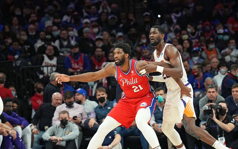 吉林队鏖战新疆队,布克点燃赛场 吉林队鏖战新疆队,布克点燃赛场